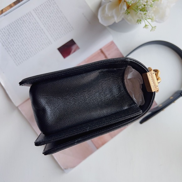 Chanel Black Caviar Old Medium Boy Bag - Picture 3 of 6